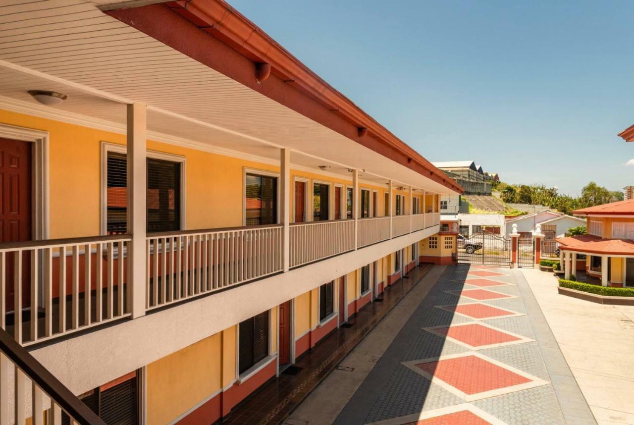 Prado Inn & Suites San Jose  Luaran gambar